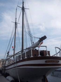 Vieux Gréement Inga des Riaux, bateau à quai d'honneur Vieux Port - face à l'Hotel de Ville Marseille